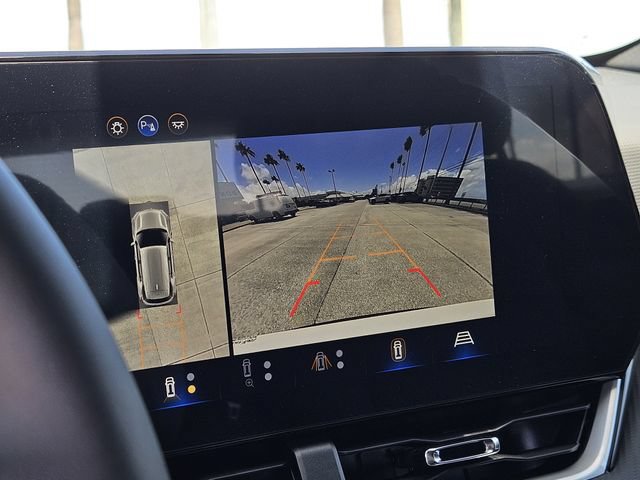 New 2026 Chevrolet Equinox LT w/ Safety and Technology Package FWD image 21