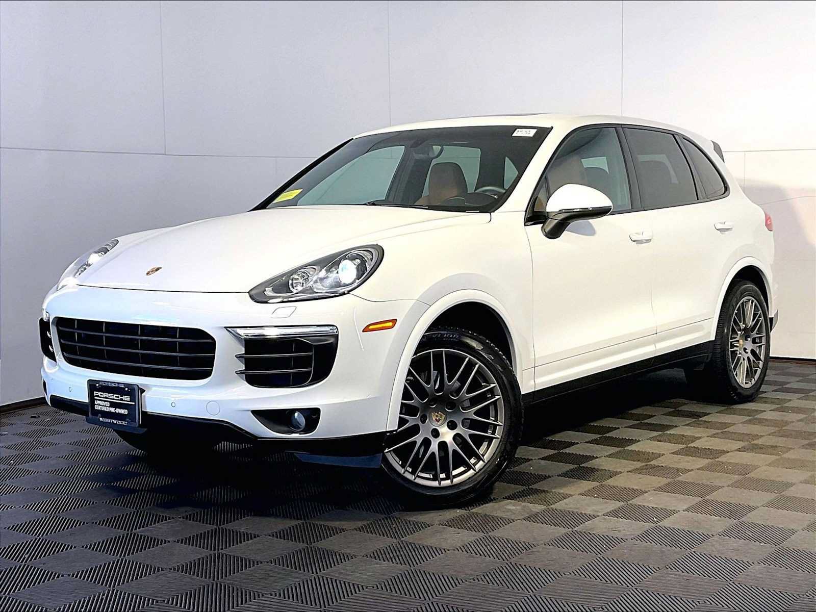 Used 2017 Porsche Cayenne Platinum Edition AWD/4WD video 1