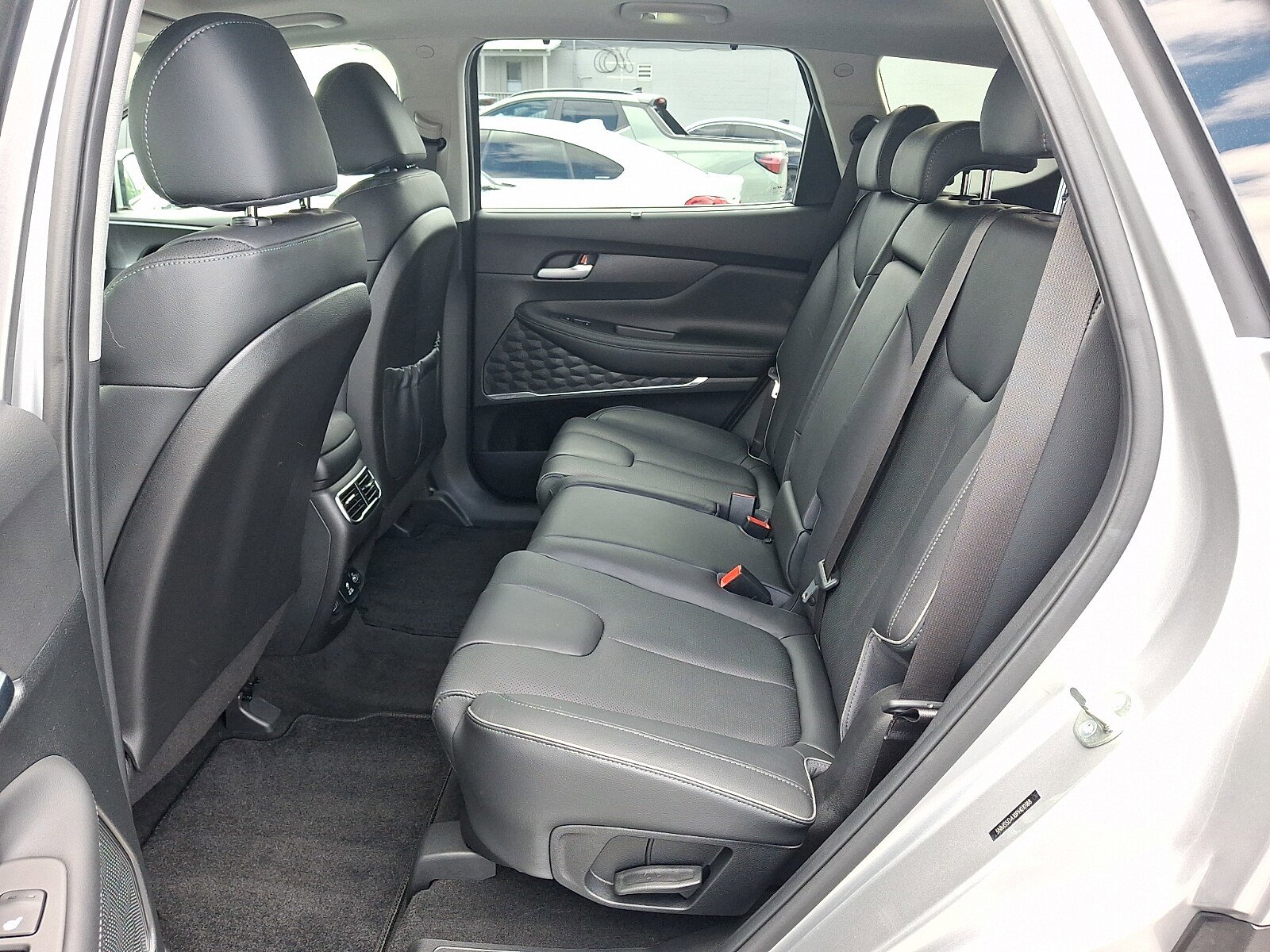 Certified 2023 Hyundai Santa Fe Limited w/ Cargo Package AWD/4WD image 10