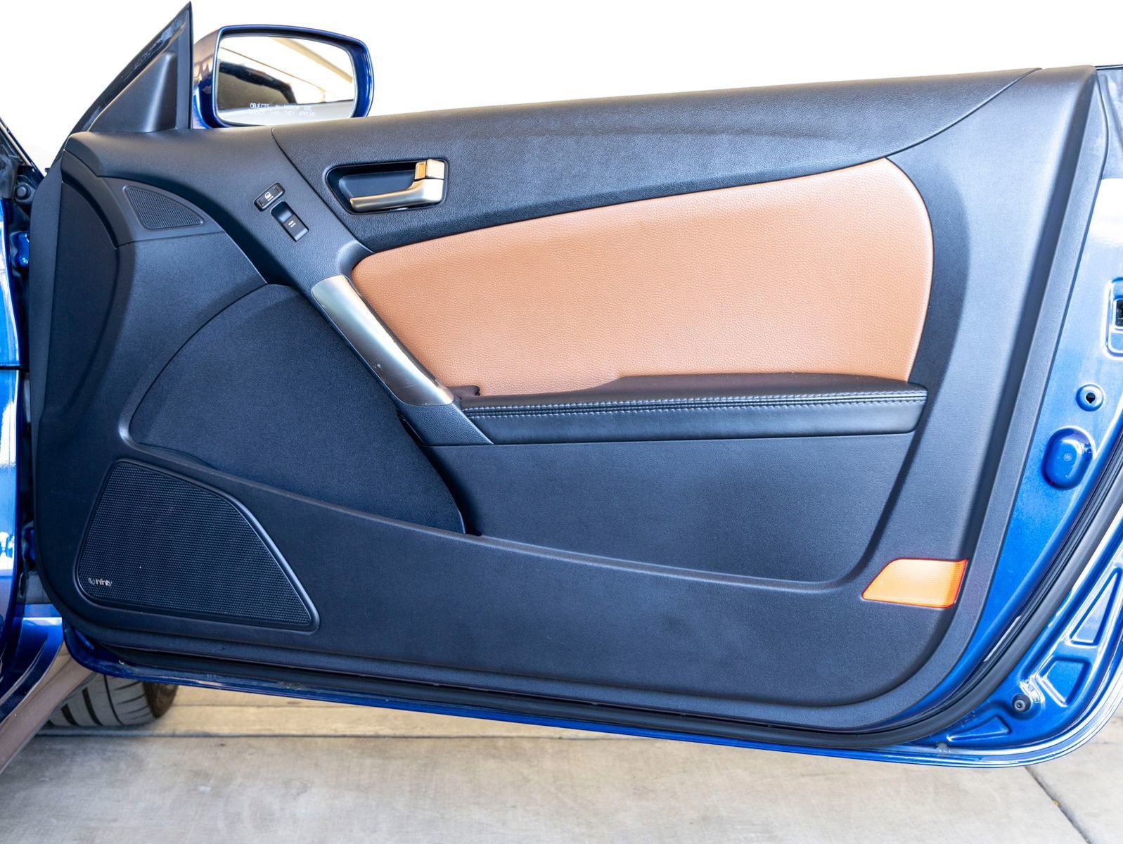 Used 2016 Hyundai Genesis Coupe 3.8 image 23