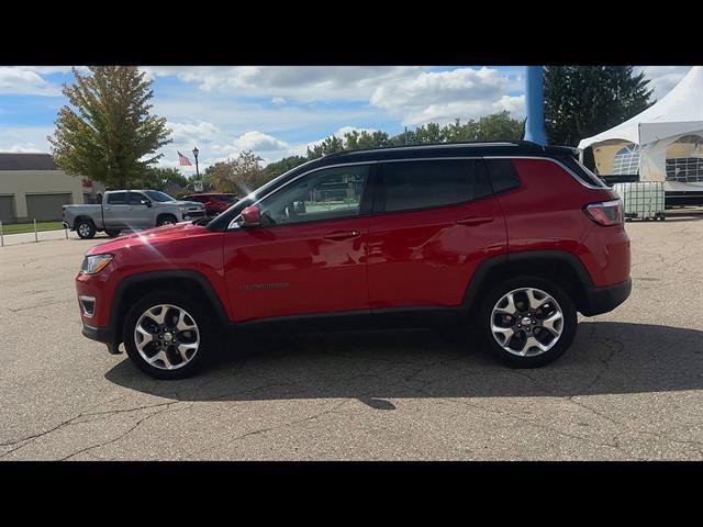 Used 2018 Jeep Compass Limited w/ Navigation Group AWD/4WD image 28