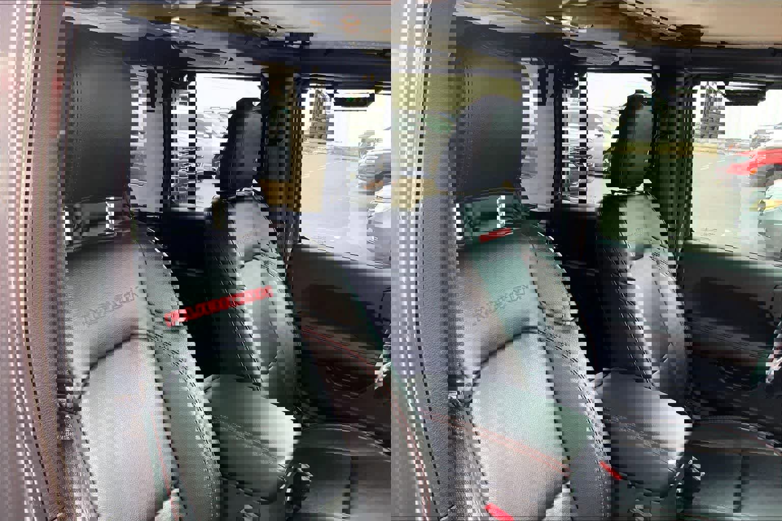 Used 2021 Jeep Wrangler Unlimited Rubicon w/ Xtreme Recon 35" Tire Package image 14