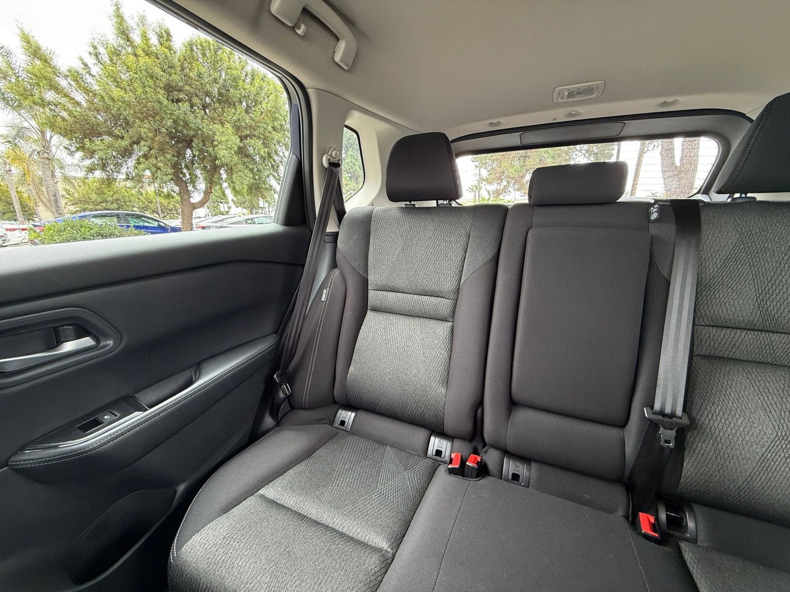 Used 2025 Nissan Rogue SV FWD image 37
