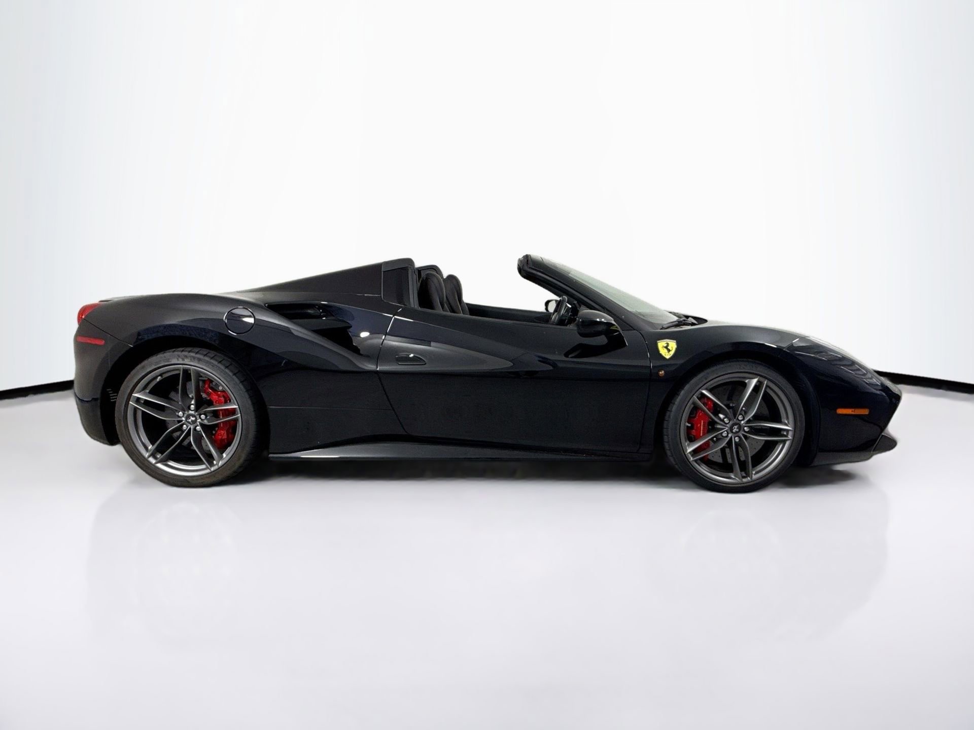 Certified 2018 Ferrari 488 Spider RWD image 8