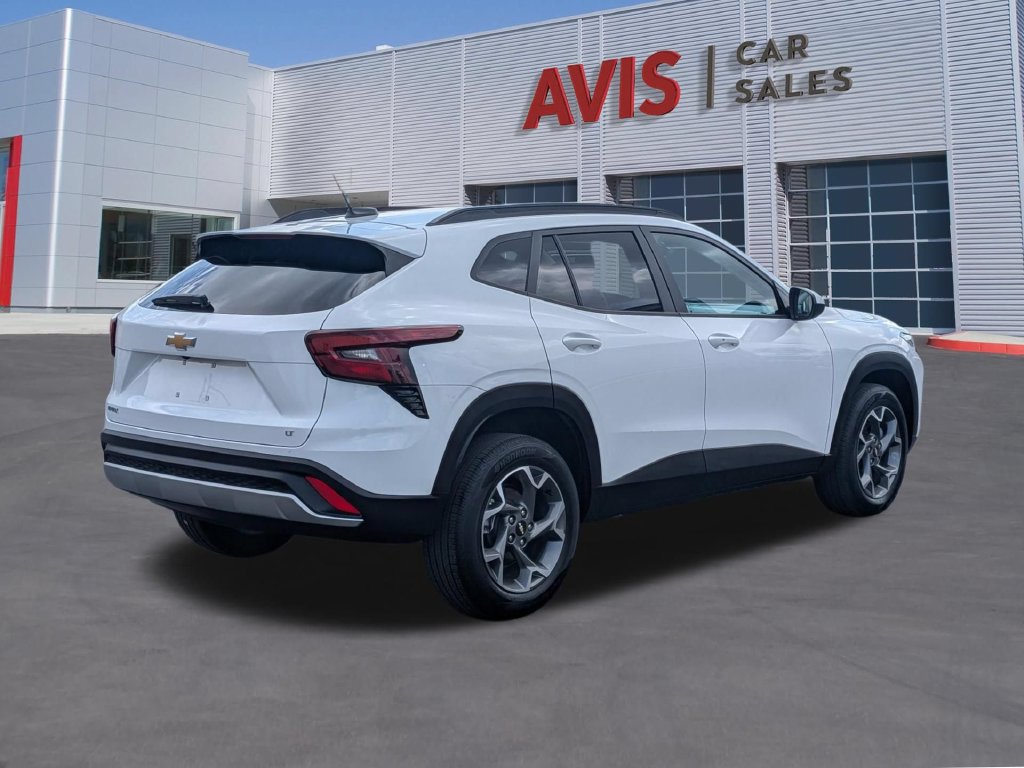 Used 2025 Chevrolet Trax LT w/ LT Convenience Package FWD image 6