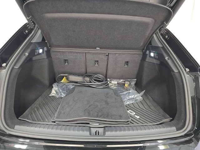 Used 2023 Audi Q4 e-tron Premium Plus w/ Premium Plus AWD/4WD image 17