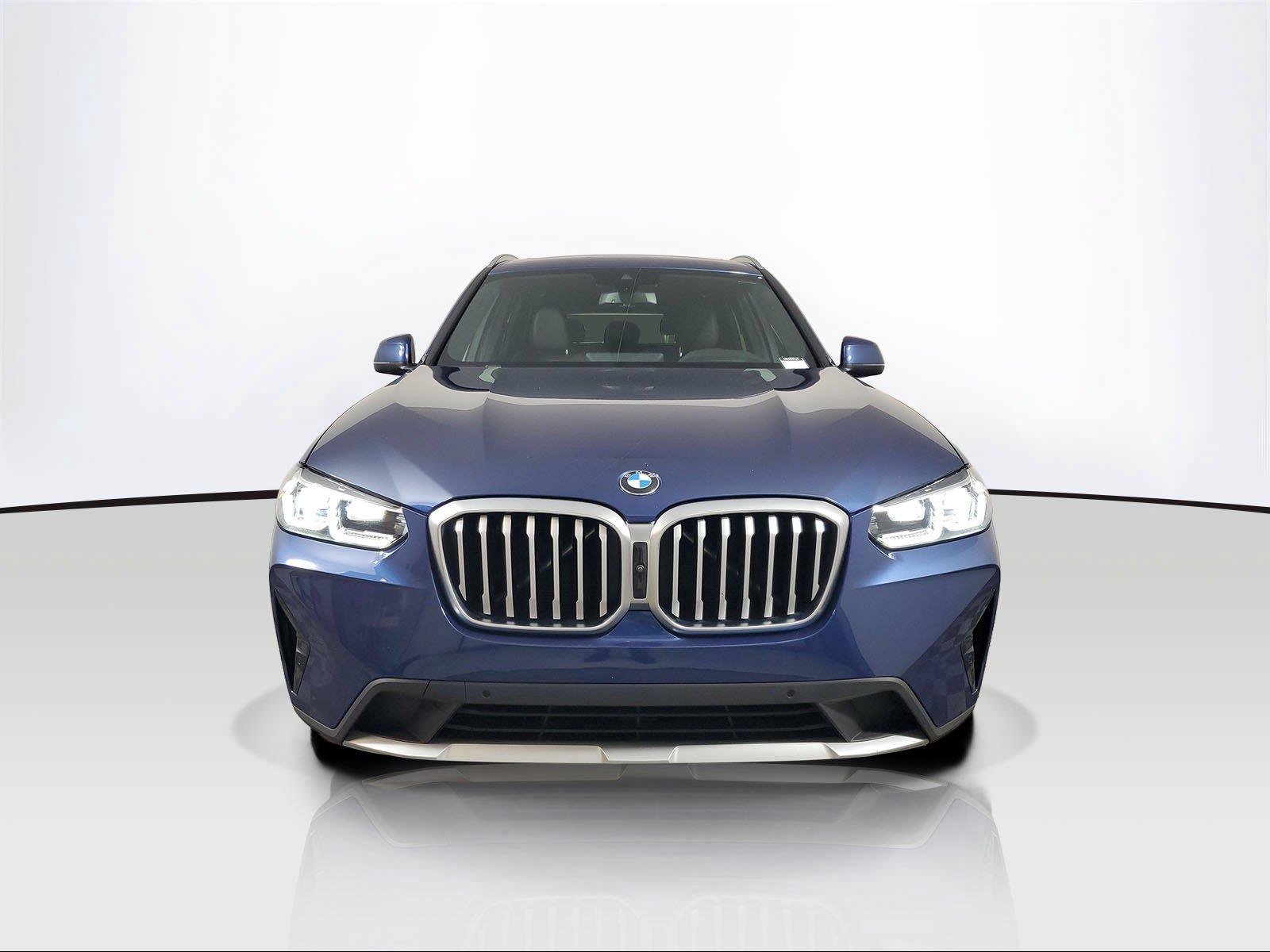 Used 2024 BMW X3 xDrive30i w/ Premium Package AWD/4WD image 2