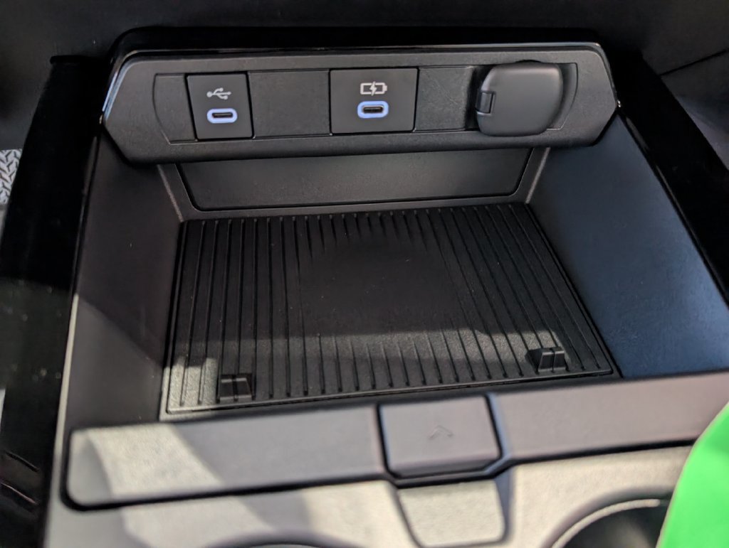 New 2027 Toyota Prius XLE FWD image 15