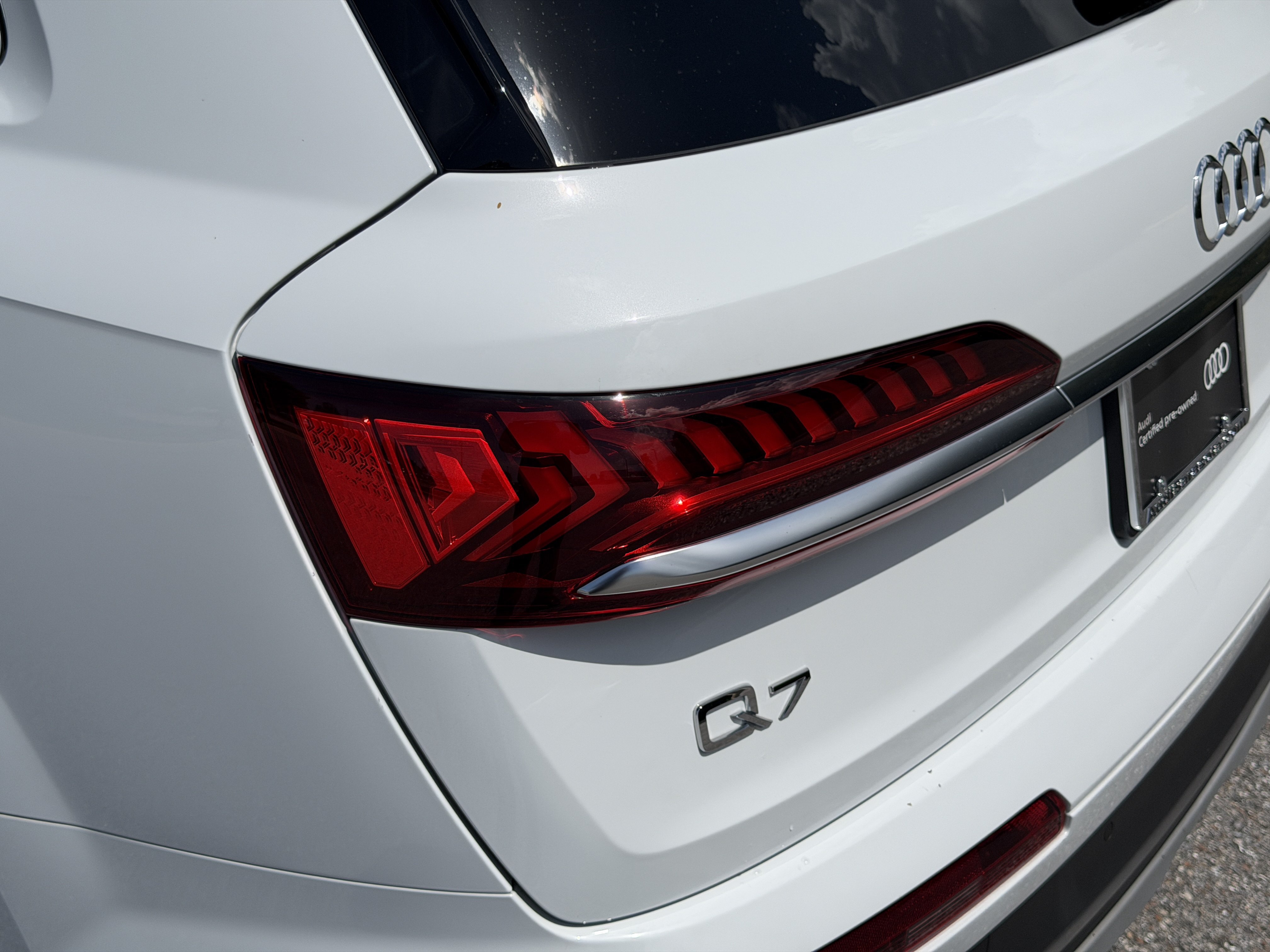 Certified 2022 Audi Q7 2.0T Premium Plus AWD/4WD image 10
