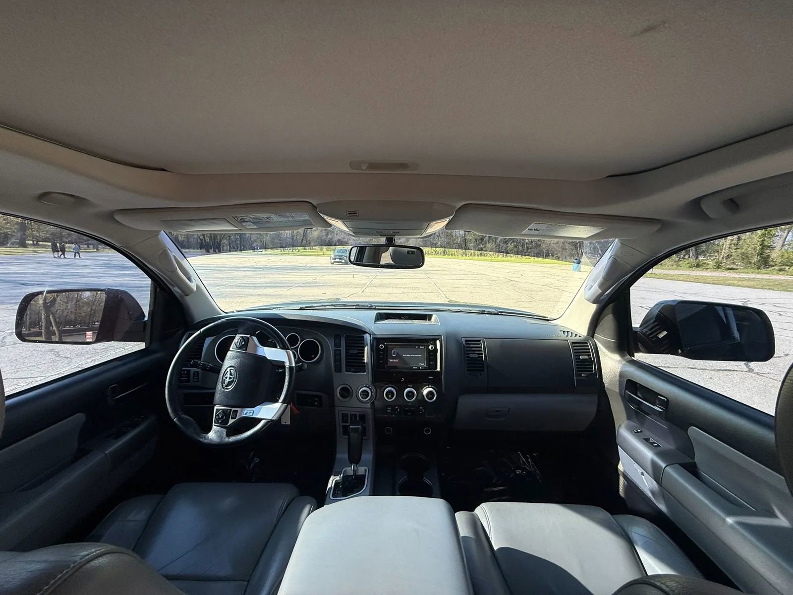 Used 2015 Toyota Sequoia SR5 w/ Premium Package AWD/4WD image 18