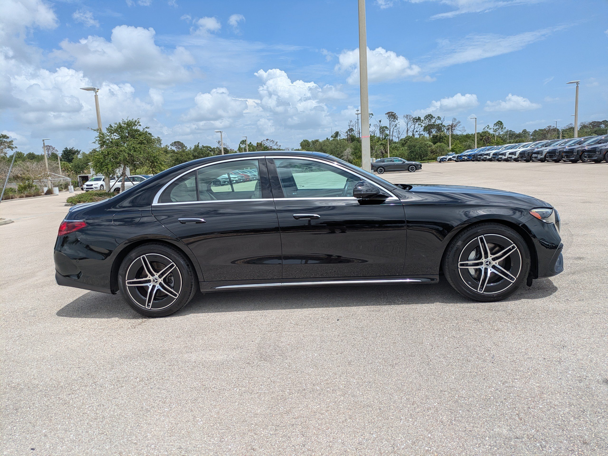 Used 2025 Mercedes-Benz E 350 4MATIC Sedan w/ Winter Package image 3