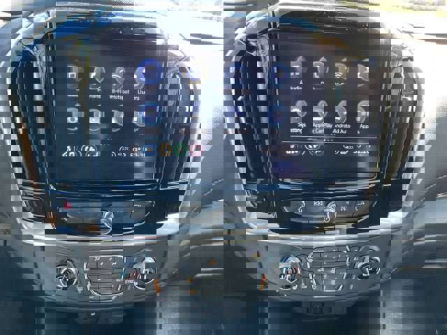 Used 2022 Chevrolet Traverse LT image 21