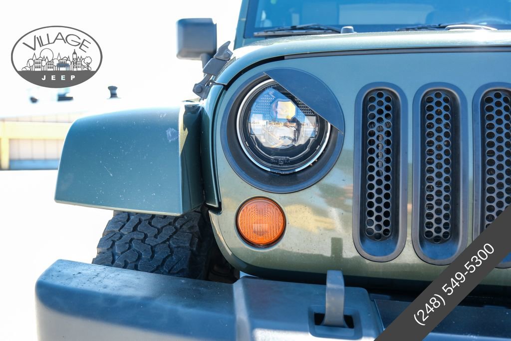 Used 2008 Jeep Wrangler Sahara w/ Dual Top Group AWD/4WD image 11