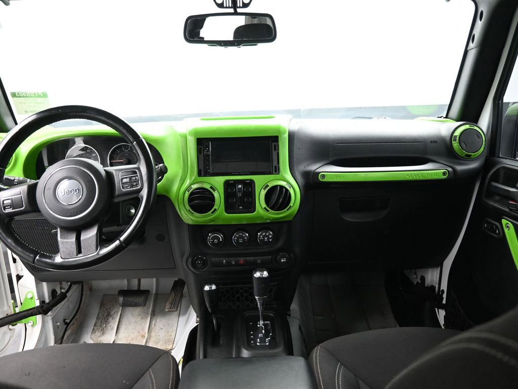 Used 2017 Jeep Wrangler Unlimited Rubicon AWD/4WD image 21