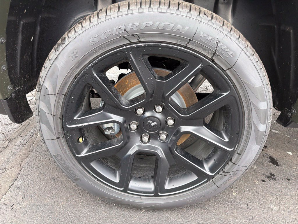 New 2026 RAM 1500 Laramie AWD/4WD image 13