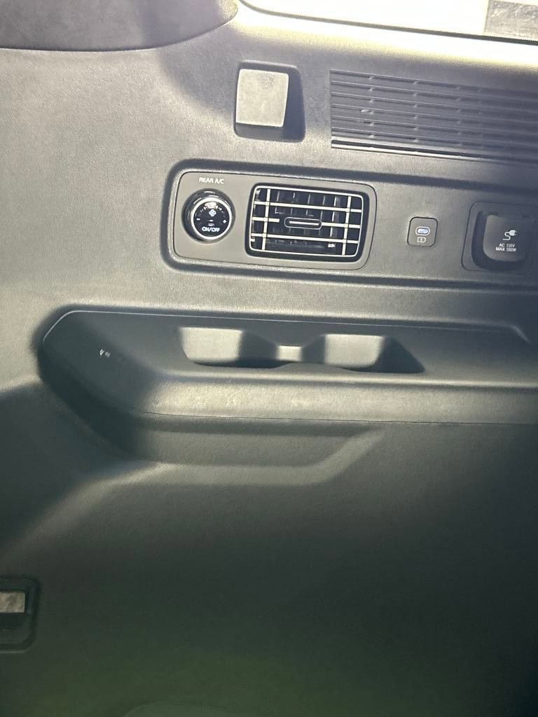 Used 2025 Hyundai Santa Fe Calligraphy image 38