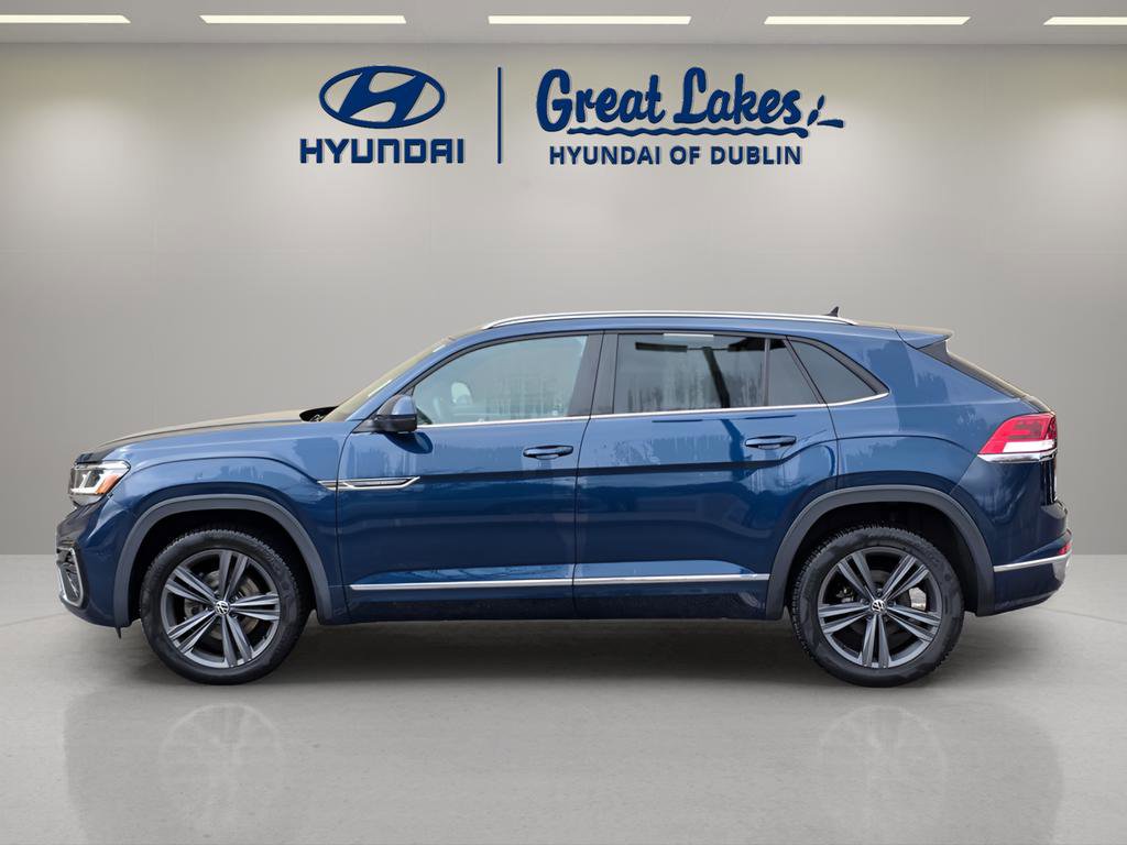 Used 2020 Volkswagen Atlas Cross Sport SE w/ Panoramic Sunroof Package image 2