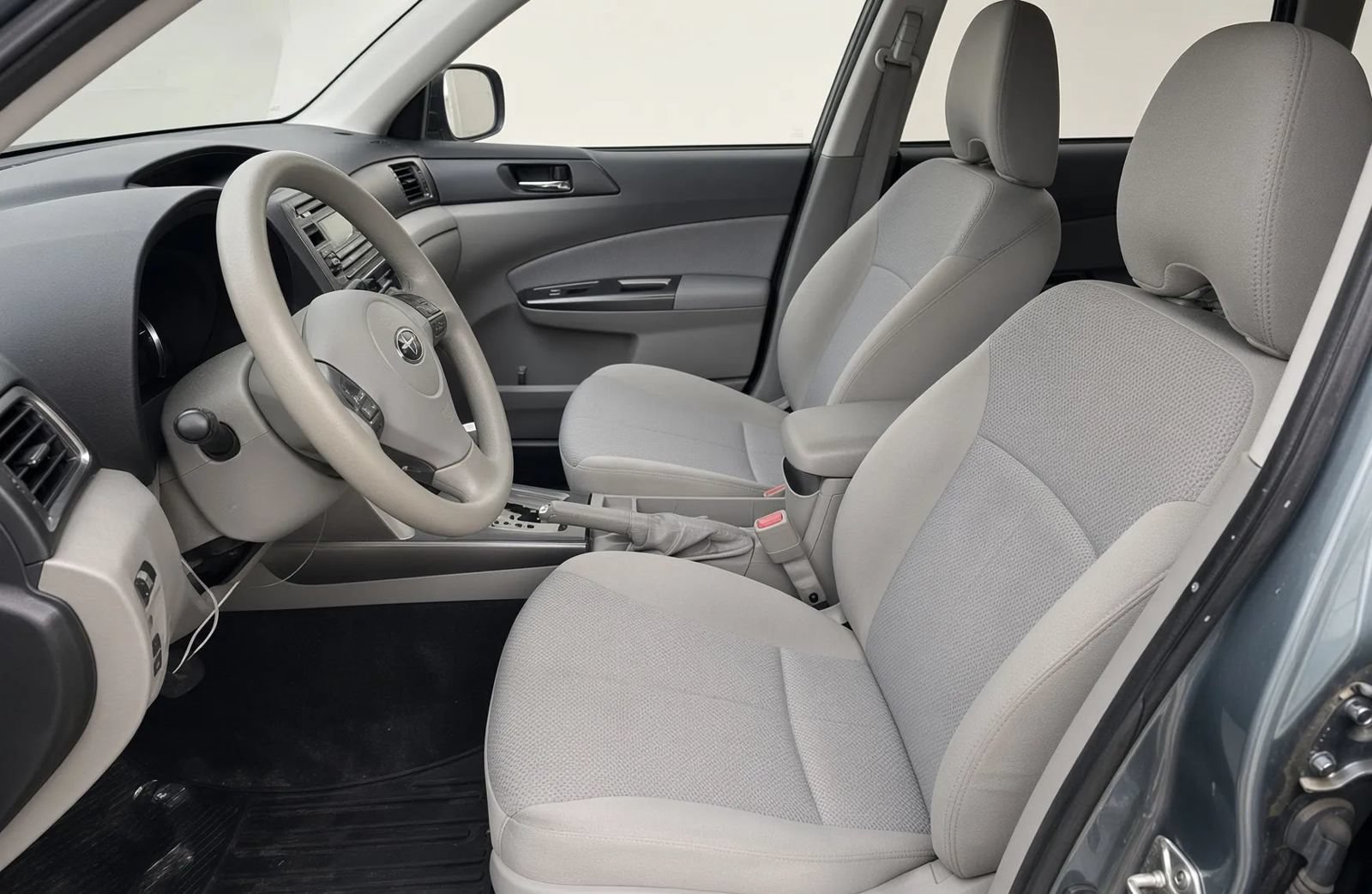 Used 2012 Subaru Forester 2.5X Premium w/ Popular Pkg 3 AWD/4WD image 9
