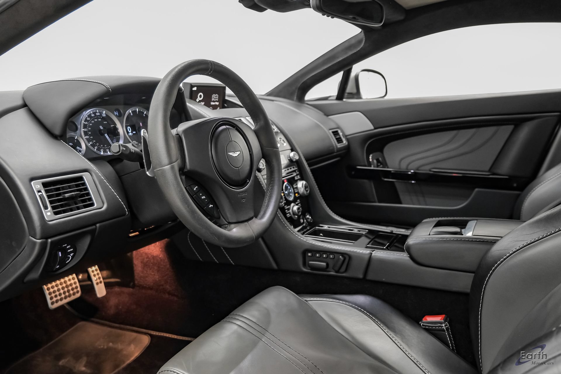 Used 2014 Aston Martin V8 Vantage S RWD image 39