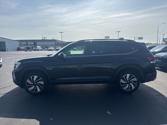 Used 2024 Volkswagen Atlas SE image 8