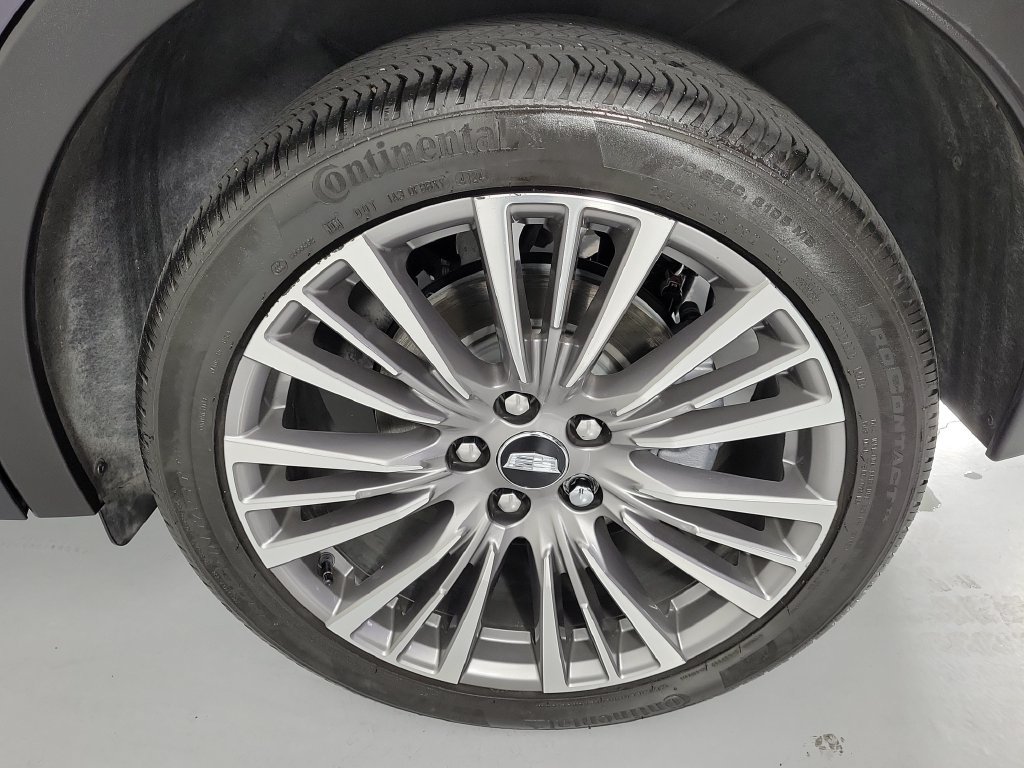 Used 2025 Cadillac XT4 Premium Luxury FWD image 11