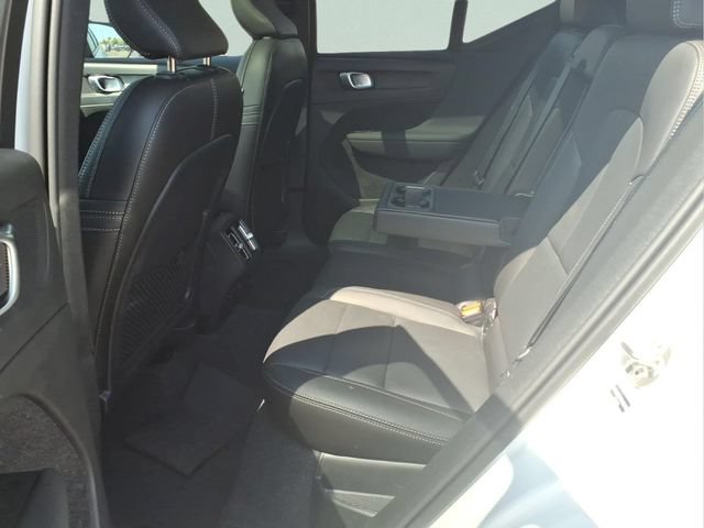 Used 2026 Volvo XC40 B5 Plus AWD/4WD image 18