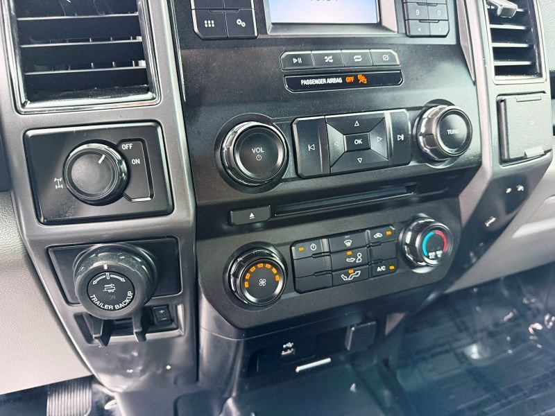 Used 2018 Ford F150 XLT w/ Trailer Tow Package RWD image 24