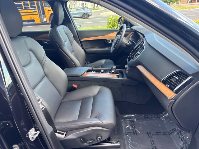 Certified 2025 Volvo XC90 T8 Plus AWD/4WD image 15