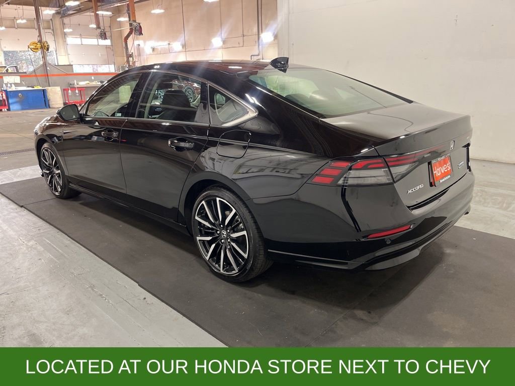 Used 2025 Honda Accord Touring image 5