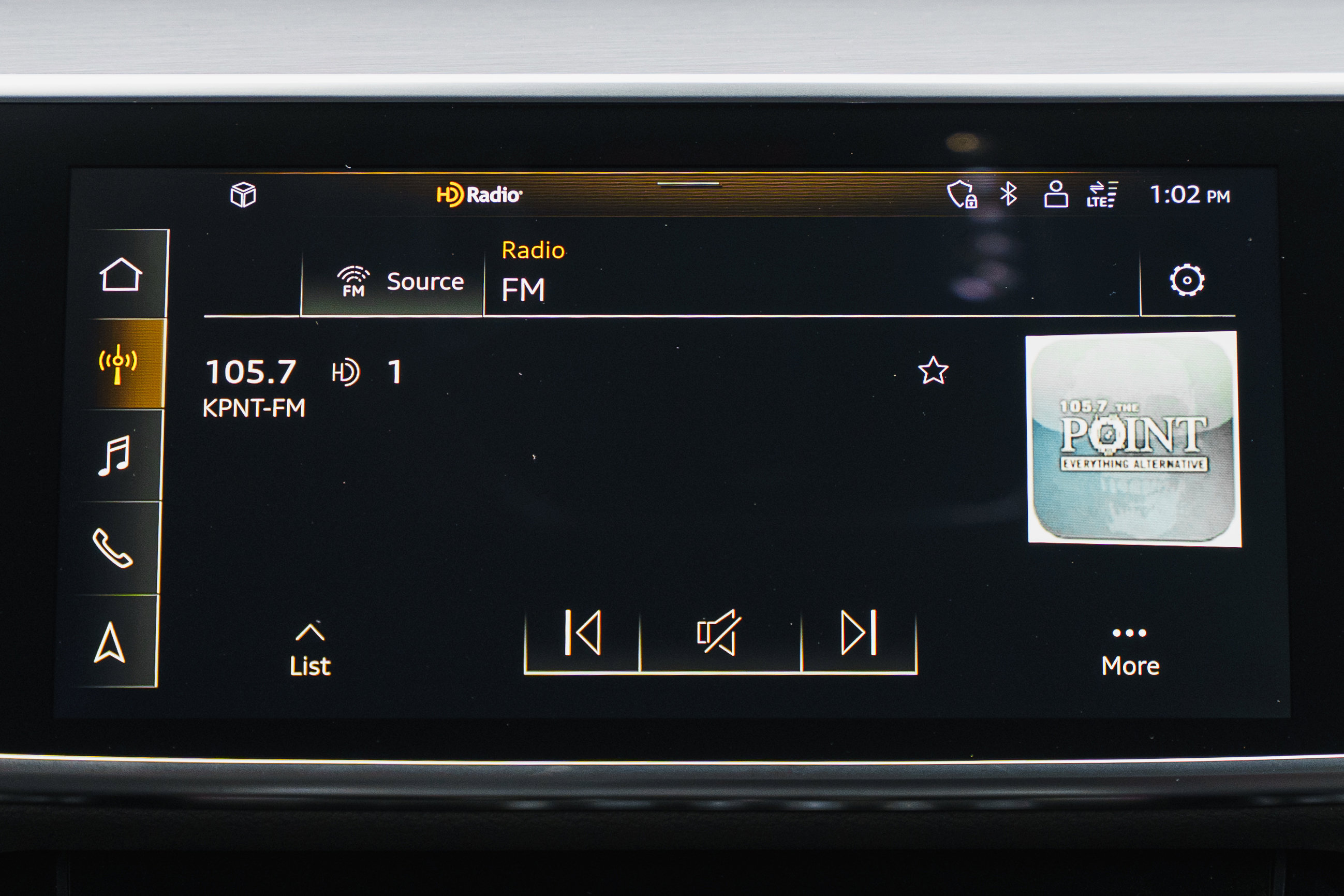 Used 2022 Audi A8 L 3.0T image 13