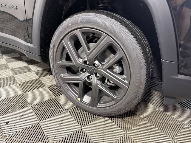New 2026 Jeep Compass Limited AWD/4WD image 2