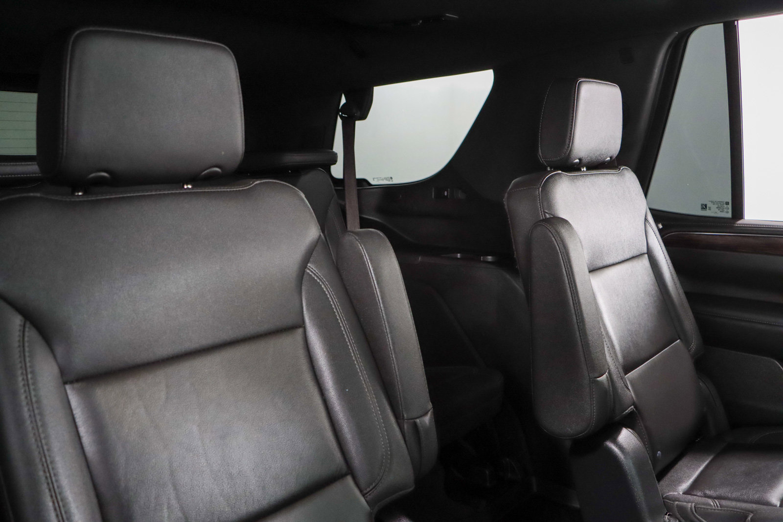 Used 2023 Chevrolet Tahoe Z71 w/ Luxury Package AWD/4WD image 32