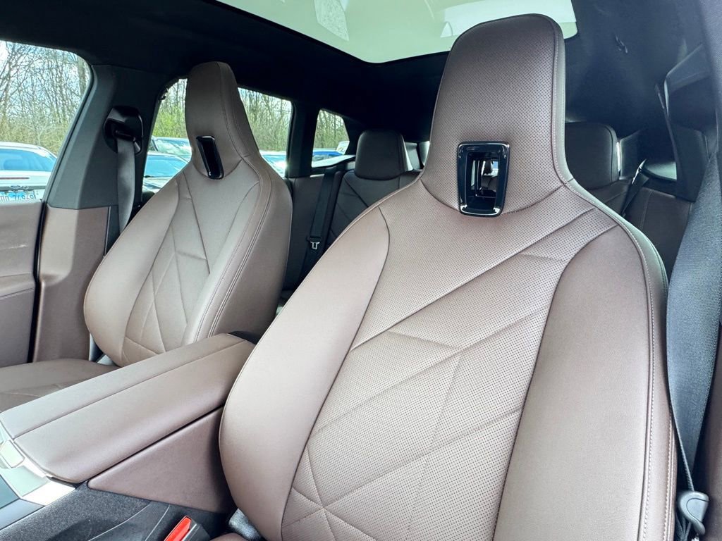Certified 2023 BMW iX xDrive50 w/ Premium Package image 21