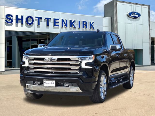 Used 2022 Chevrolet Silverado 1500 High Country w/ High Country Premium Package image 3