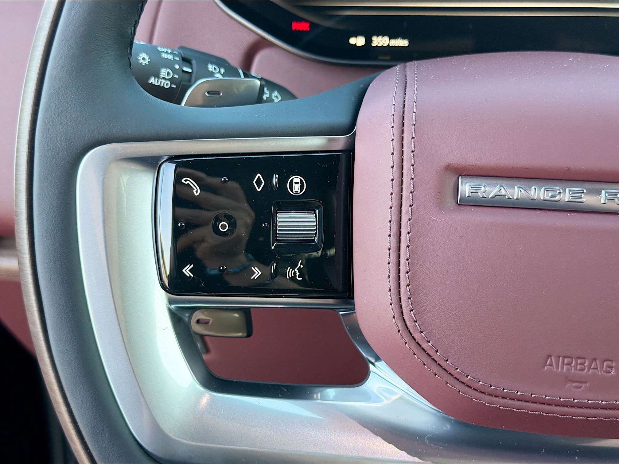 New 2026 Land Rover Range Rover Long Wheelbase Autobiography image 39