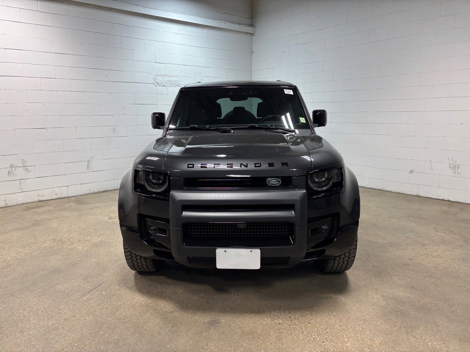 Used 2023 Land Rover Defender 110 X-Dynamic SE AWD/4WD image 3