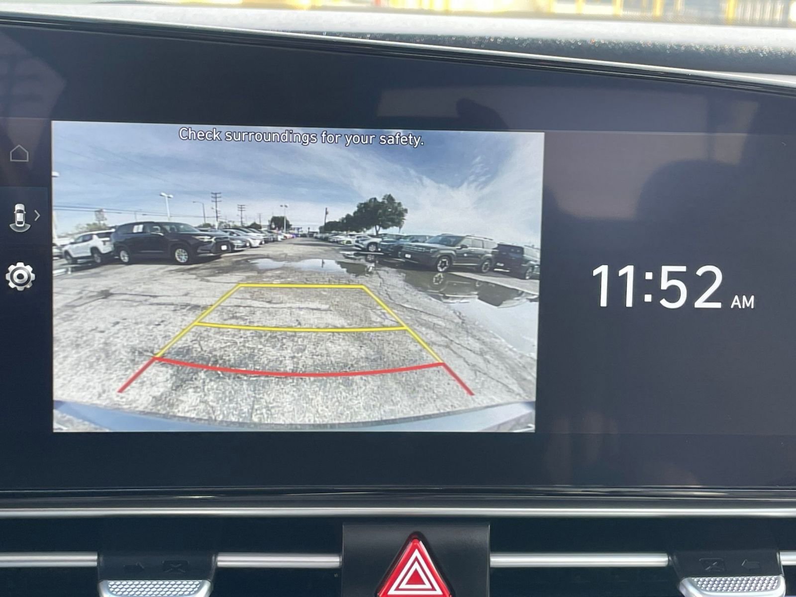 Used 2025 Hyundai Elantra Limited image 17