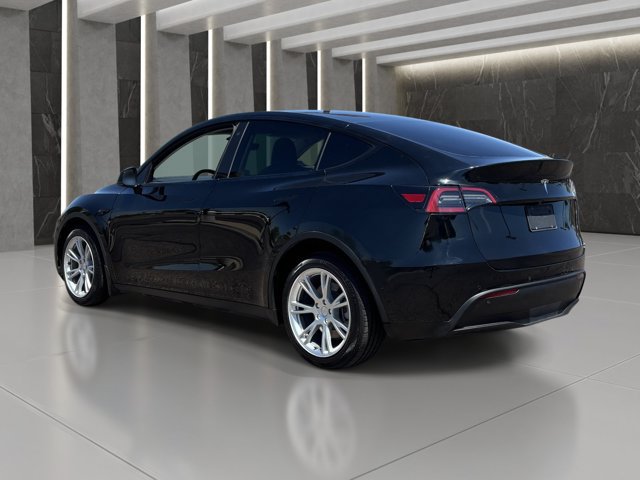 Used 2022 Tesla Model Y Long Range AWD/4WD image 4
