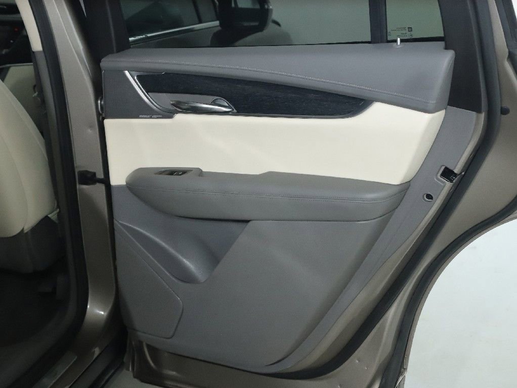 Used 2023 Cadillac XT6 Premium Luxury w/ Technology Package image 31