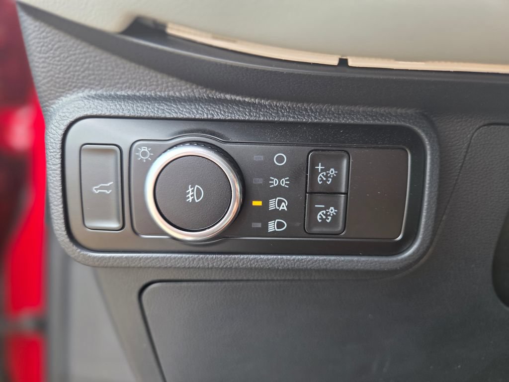 Used 2025 Ford Explorer Platinum w/ Ultimate Package RWD image 32