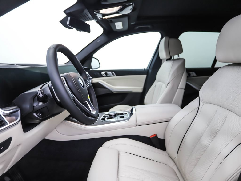 New 2026 BMW X5 xDrive50e w/ Climate Comfort Package image 11