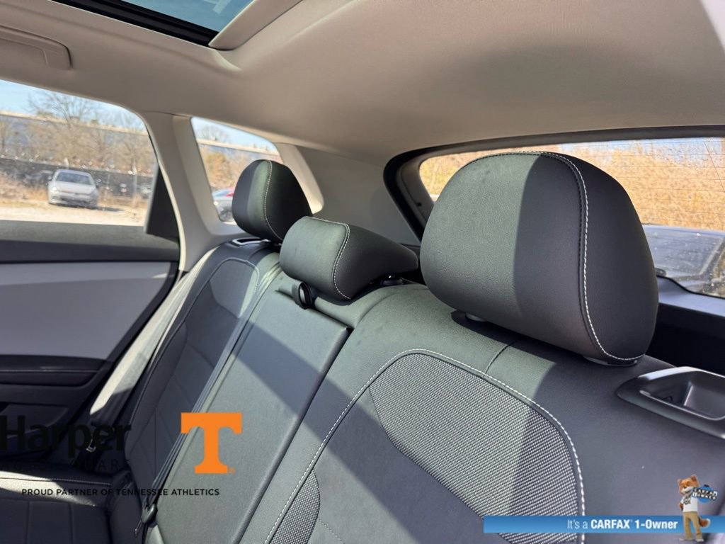 Used 2024 Volkswagen Taos SE image 9