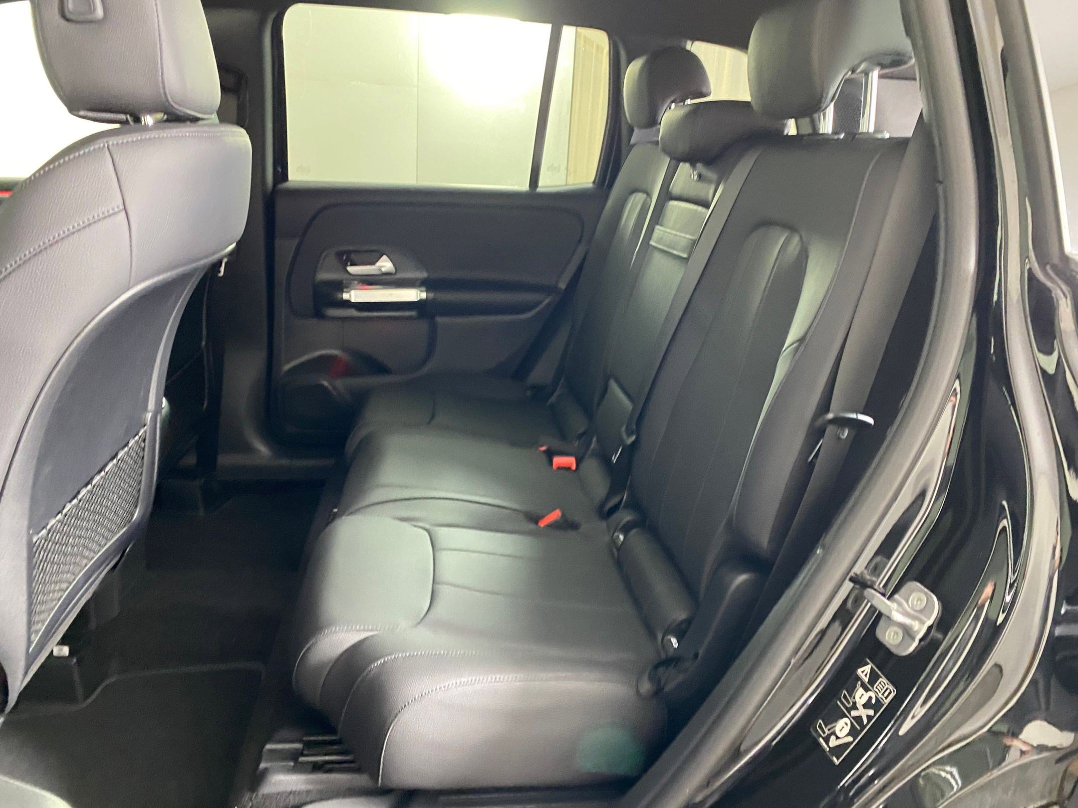 New 2025 Mercedes-Benz GLB 250 4MATIC image 13