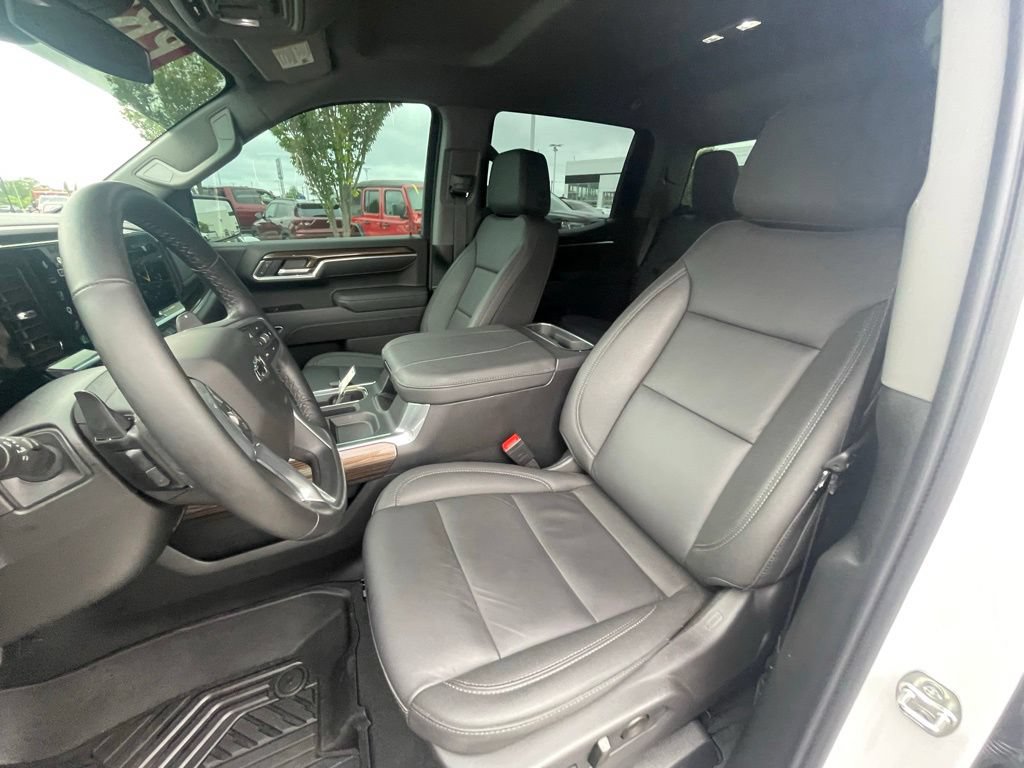 Used 2026 Chevrolet Silverado 1500 RST AWD/4WD image 20