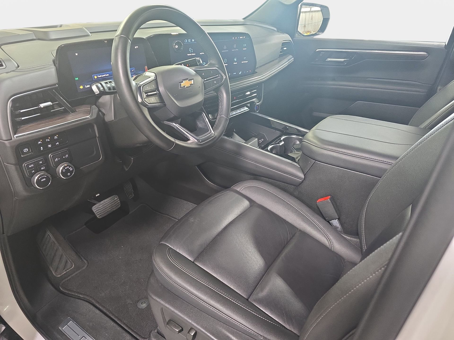 Used 2025 Chevrolet Tahoe LT AWD/4WD image 16