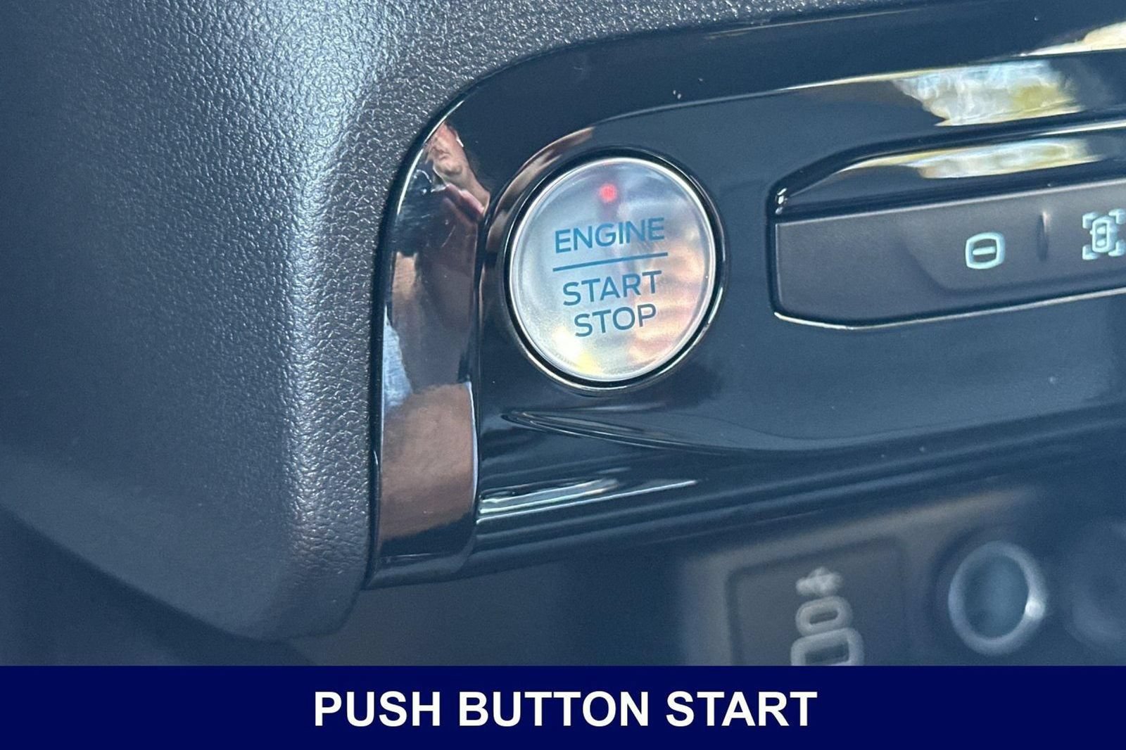 Used 2025 Ford Escape ST-Line w/ Equipment Group 301A FWD image 30