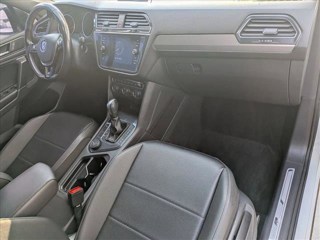 Used 2020 Volkswagen Tiguan SE R-Line AWD/4WD image 21