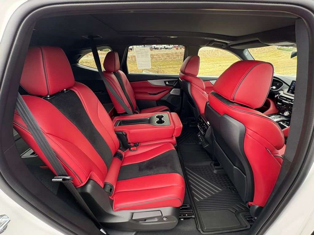 Used 2025 Acura MDX A-Spec image 32
