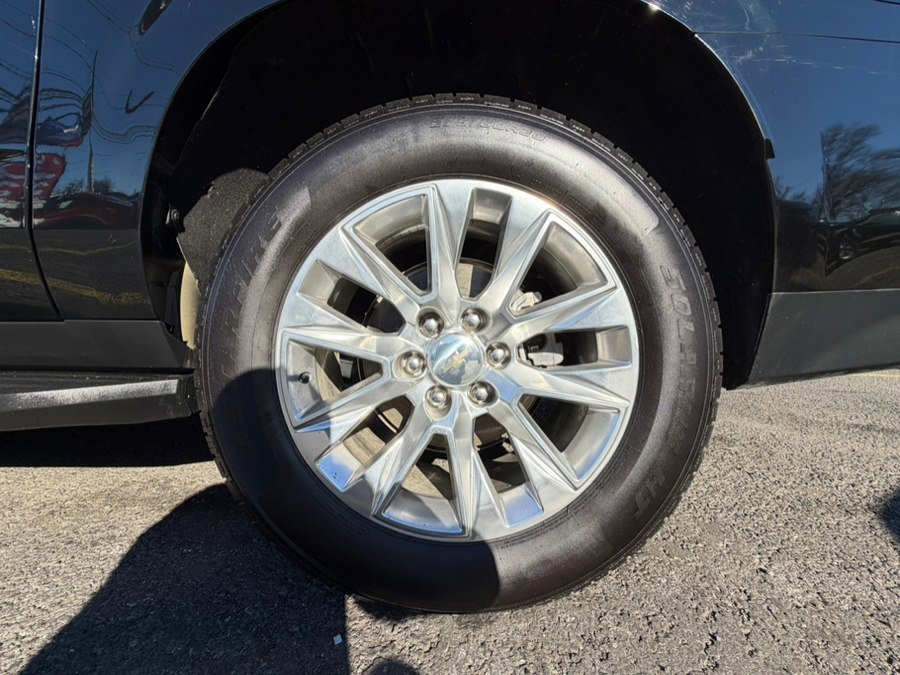 Used 2024 Chevrolet Suburban Premier image 38