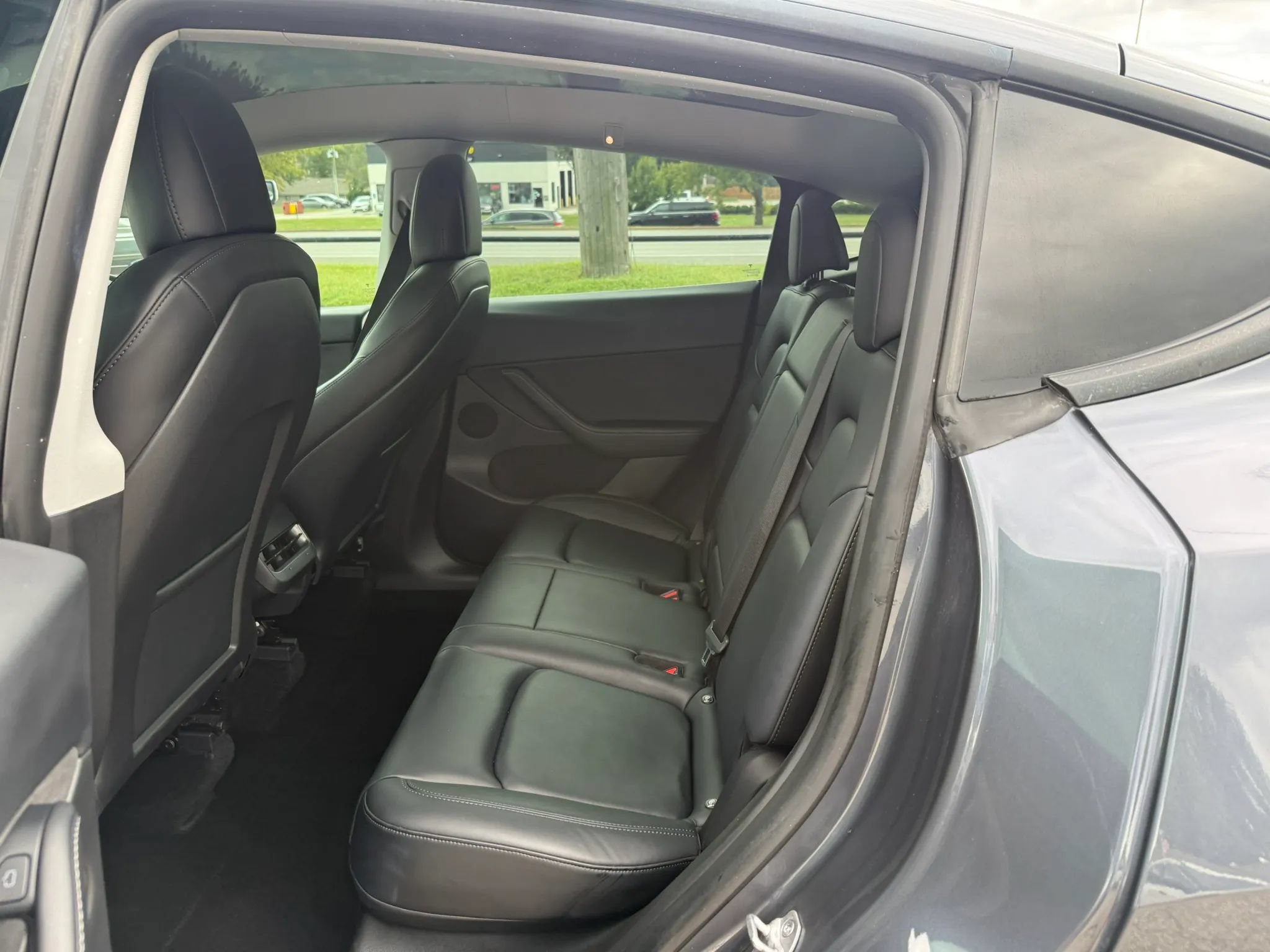 Used 2022 Tesla Model Y Performance AWD/4WD image 13